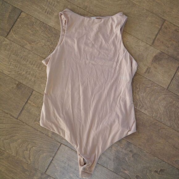 Skims‎ Bodysuit Essential Sleeveless Crew Neck One Piece Top Sienna Size 2X - Picture 2 of 6